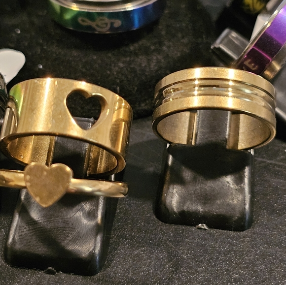 Rings Y - Picture 5 of 10